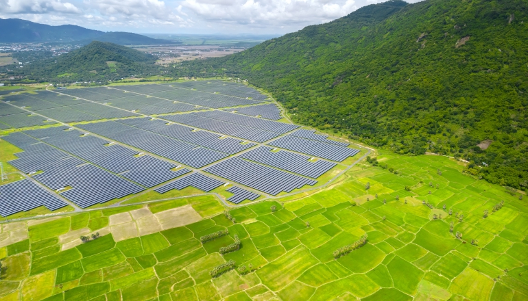 Vietnam raises solar feed-in tariffs with energy storage, regional incentives